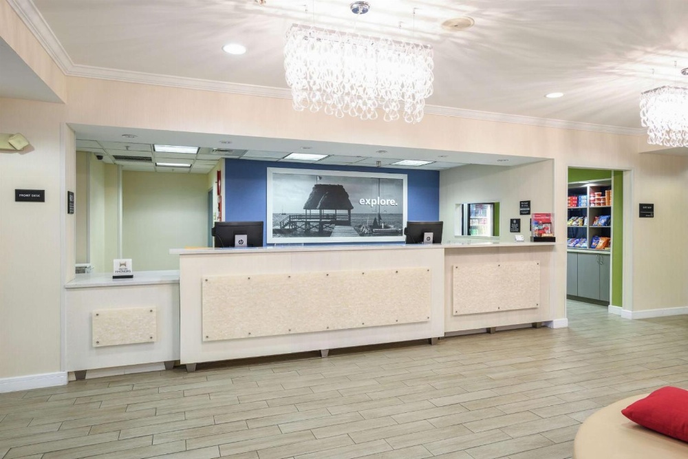 Hampton Inn By Hilton Jacksonville East Regency Square